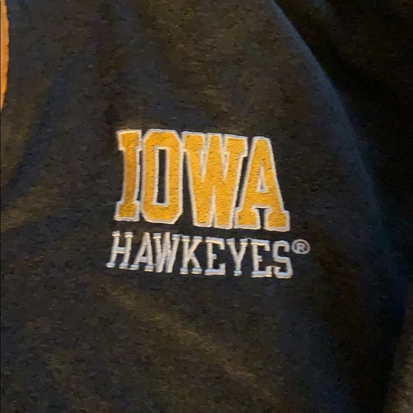 Iowa Hawkeyes quarter zip - Picture 2 of 4